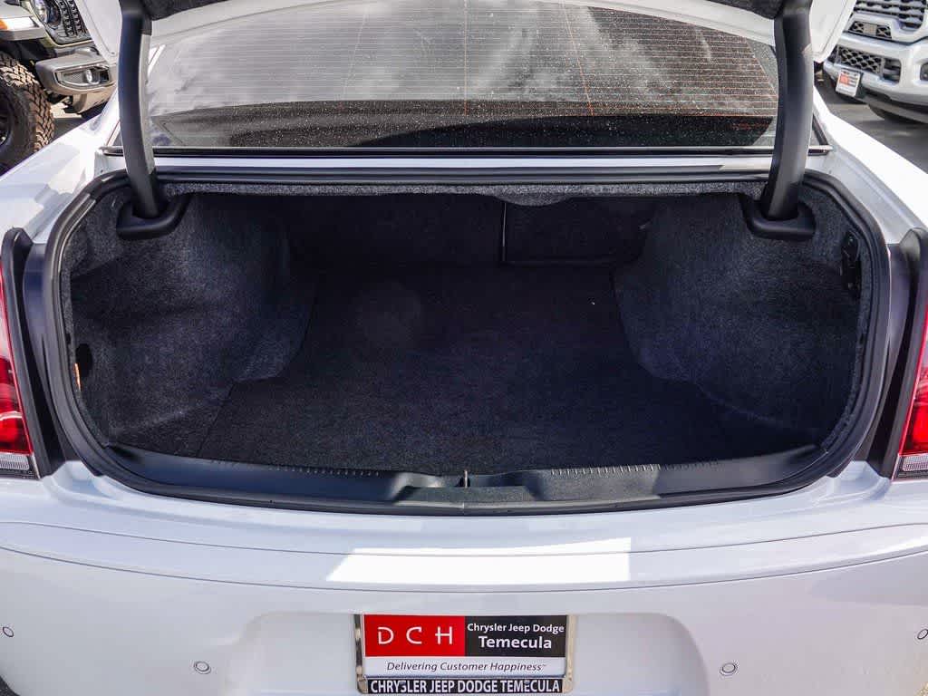 Thumbnail: 2023 Chrysler 300 - 25