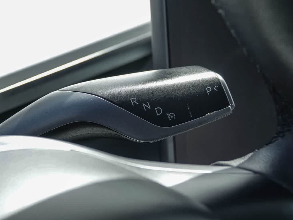 Thumbnail: 2022 Tesla Model Y - 17