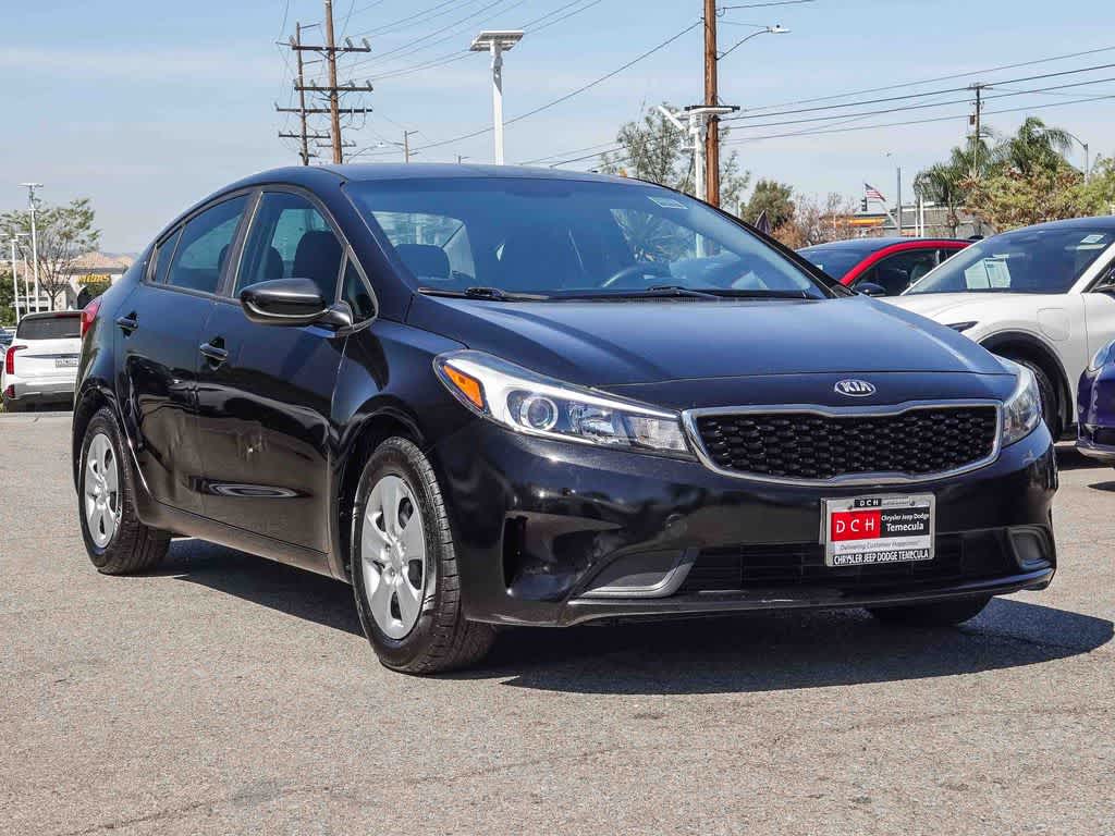 Thumbnail: 2017 Kia Forte - 3