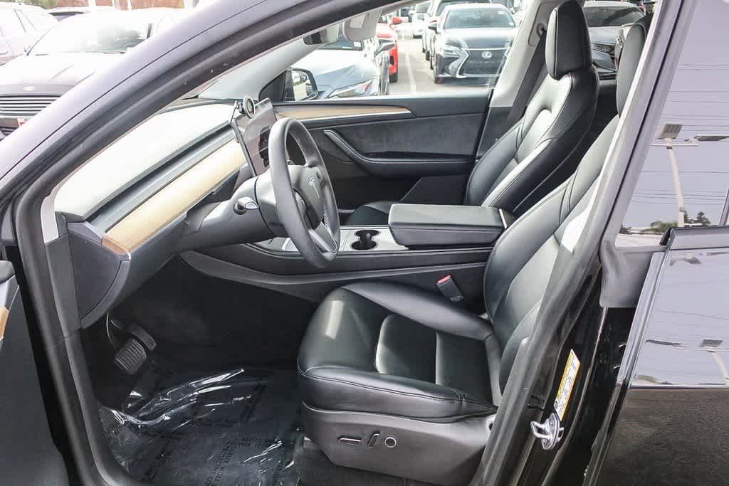 Thumbnail: 2023 Tesla Model Y - 19