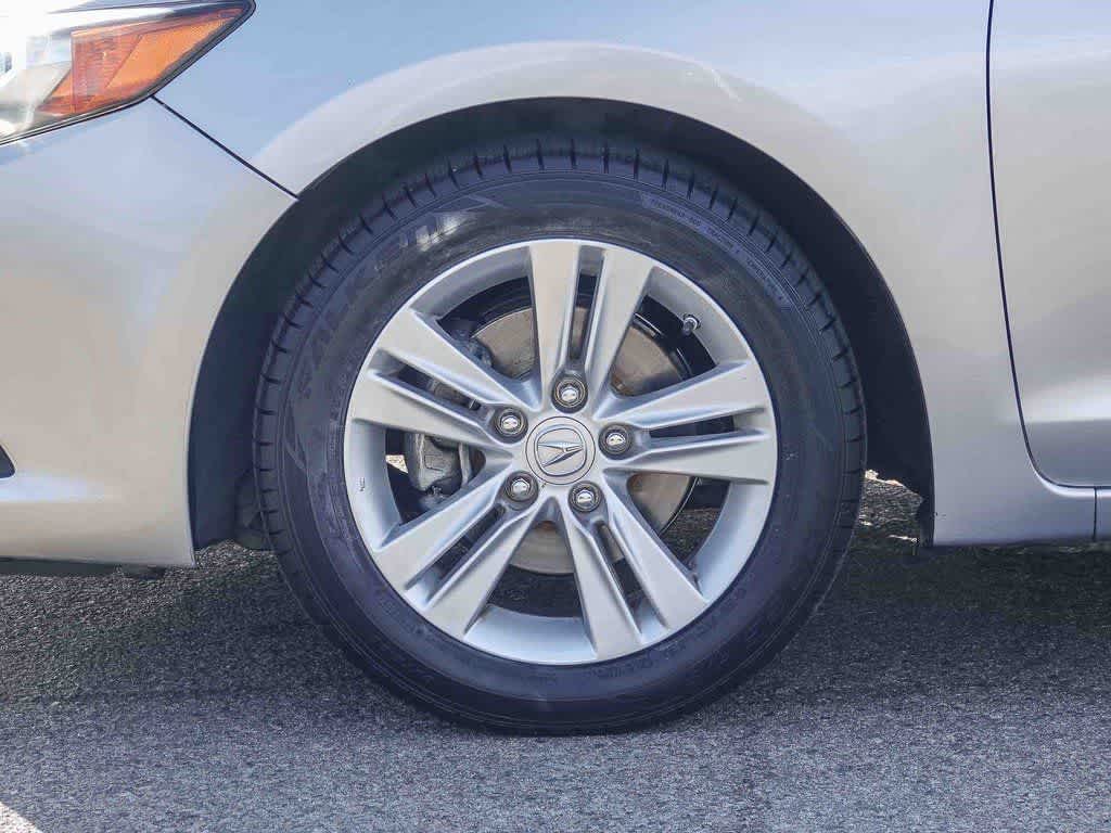 Thumbnail: 2013 Acura ILX - 10