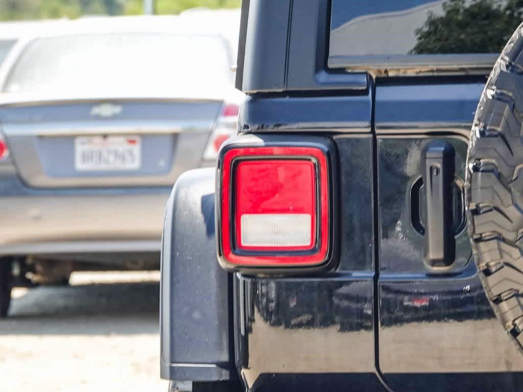 Thumbnail: 2022 Jeep Wrangler - 14
