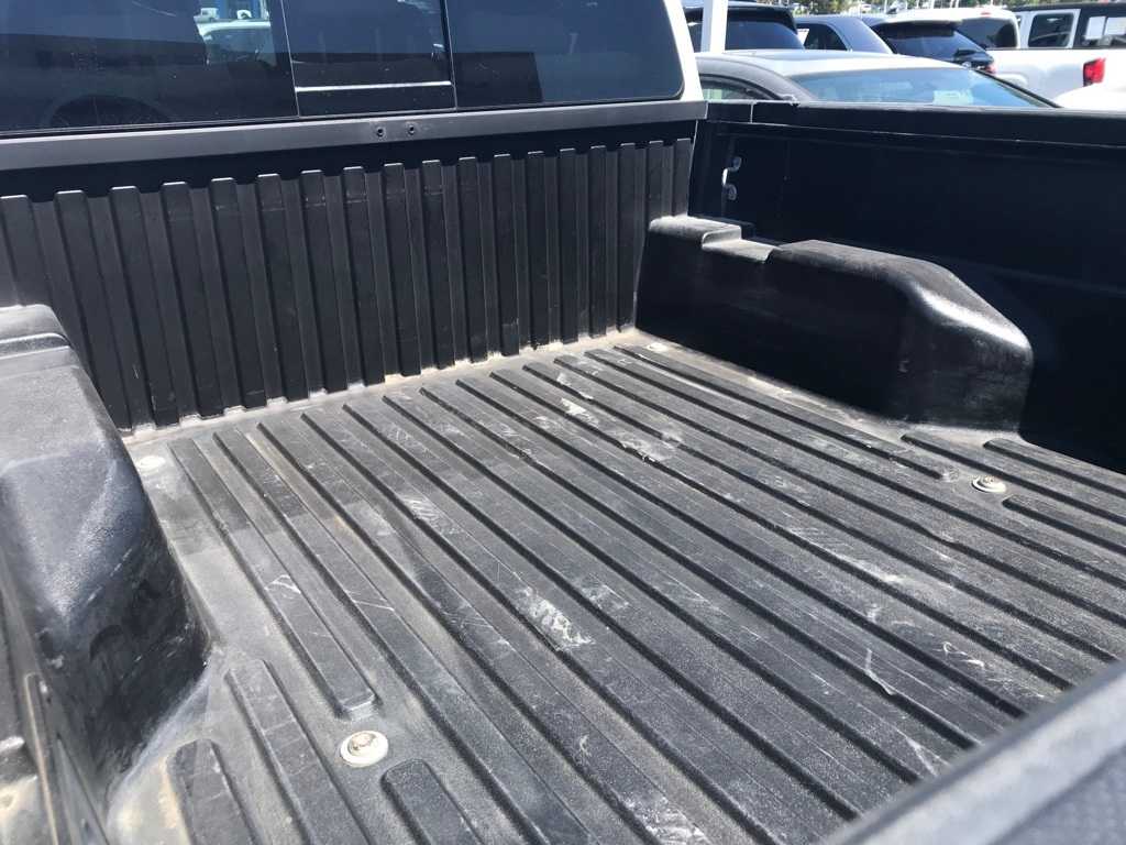 Thumbnail: 2017 Toyota Tacoma - 10