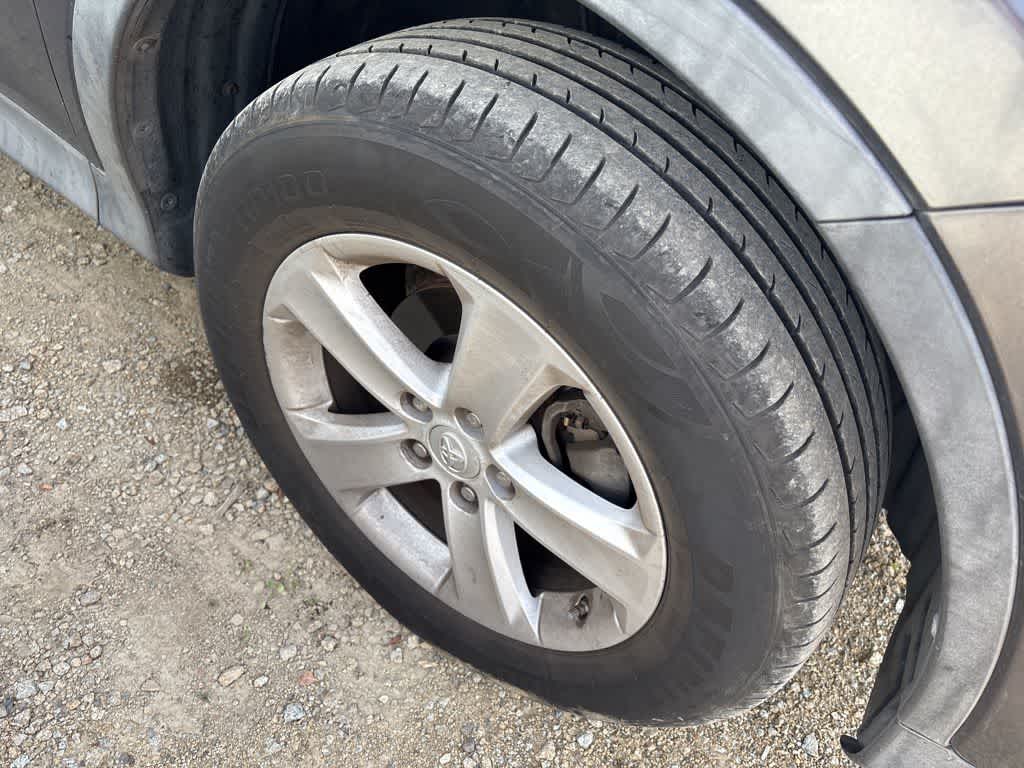 Thumbnail: 2014 Toyota RAV4 - 3