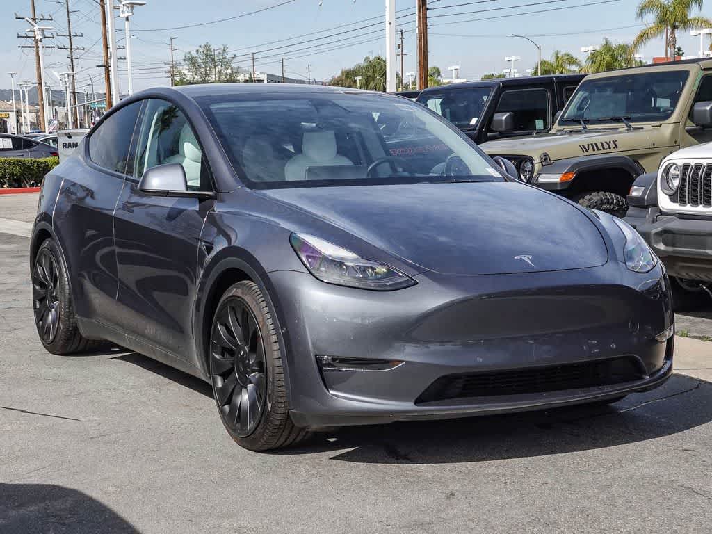 Thumbnail: 2022 Tesla Model Y - 3