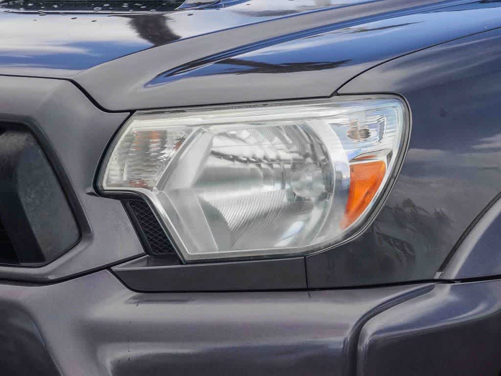 Thumbnail: 2013 Toyota Tacoma - 8