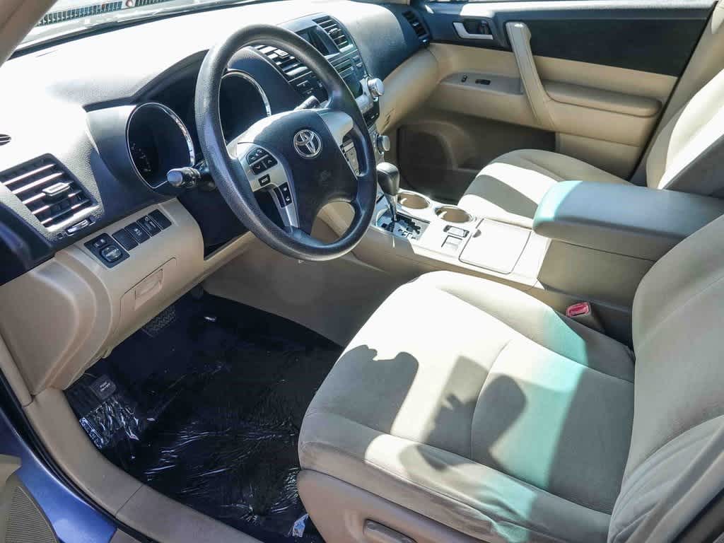 Thumbnail: 2011 Toyota Highlander - 16