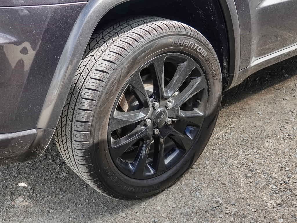 Thumbnail: 2020 Jeep Grand Cherokee - 10