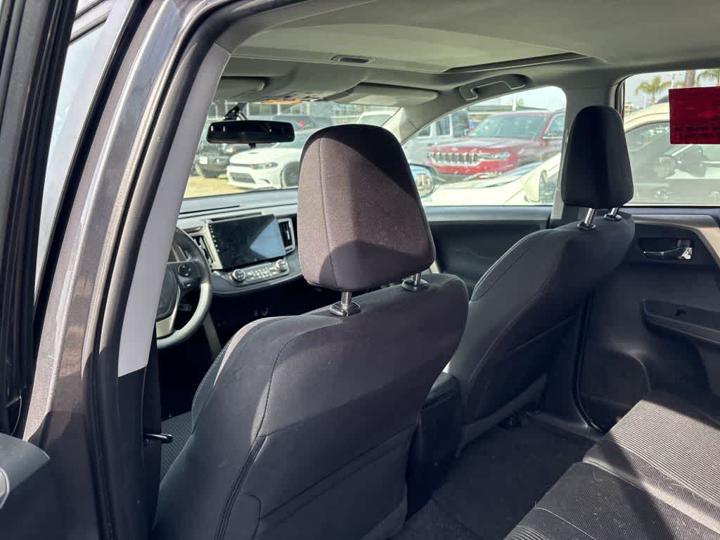 Thumbnail: 2014 Toyota RAV4 - 10