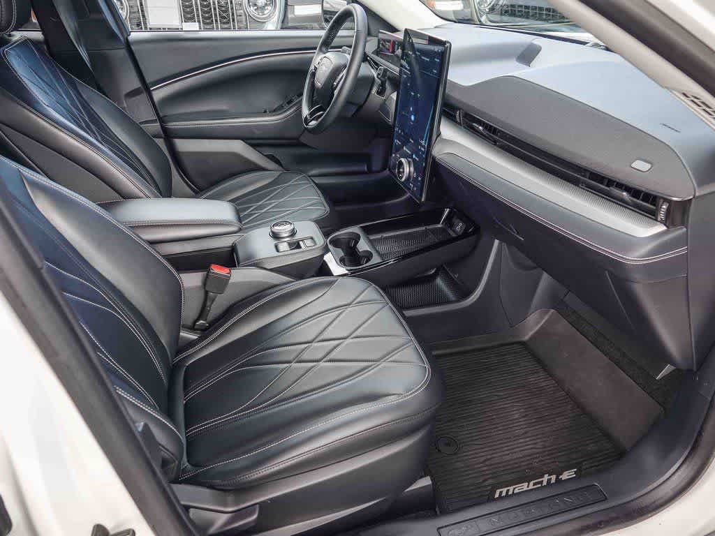 Thumbnail: 2022 Ford Mustang Mach-E - 14