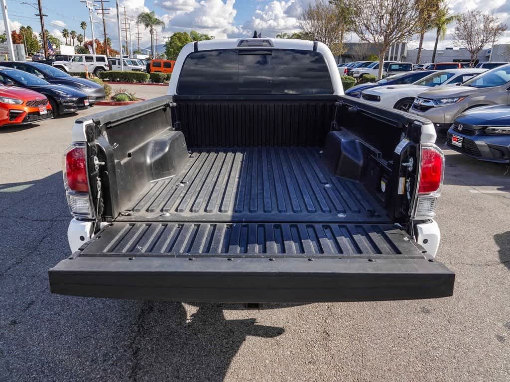 Thumbnail: 2021 Toyota Tacoma - 25