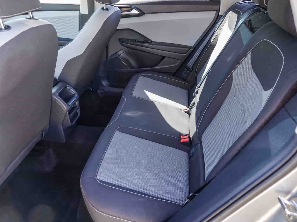 Thumbnail: 2022 Volkswagen Taos - 17