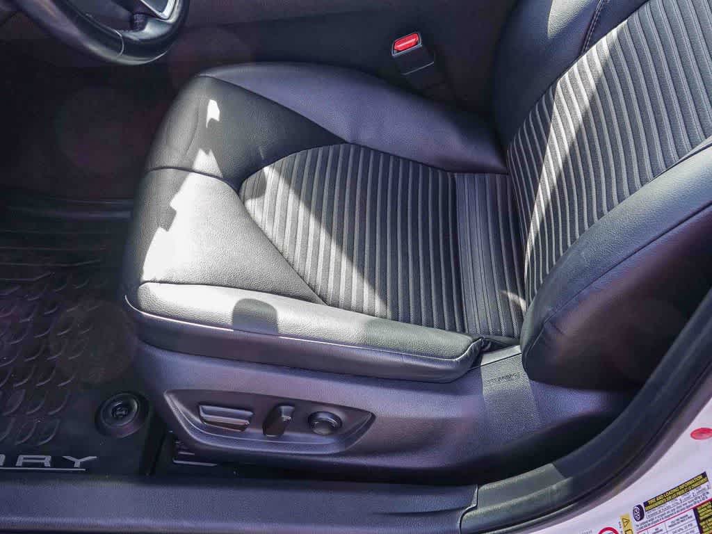 Thumbnail: 2019 Toyota Camry - 20