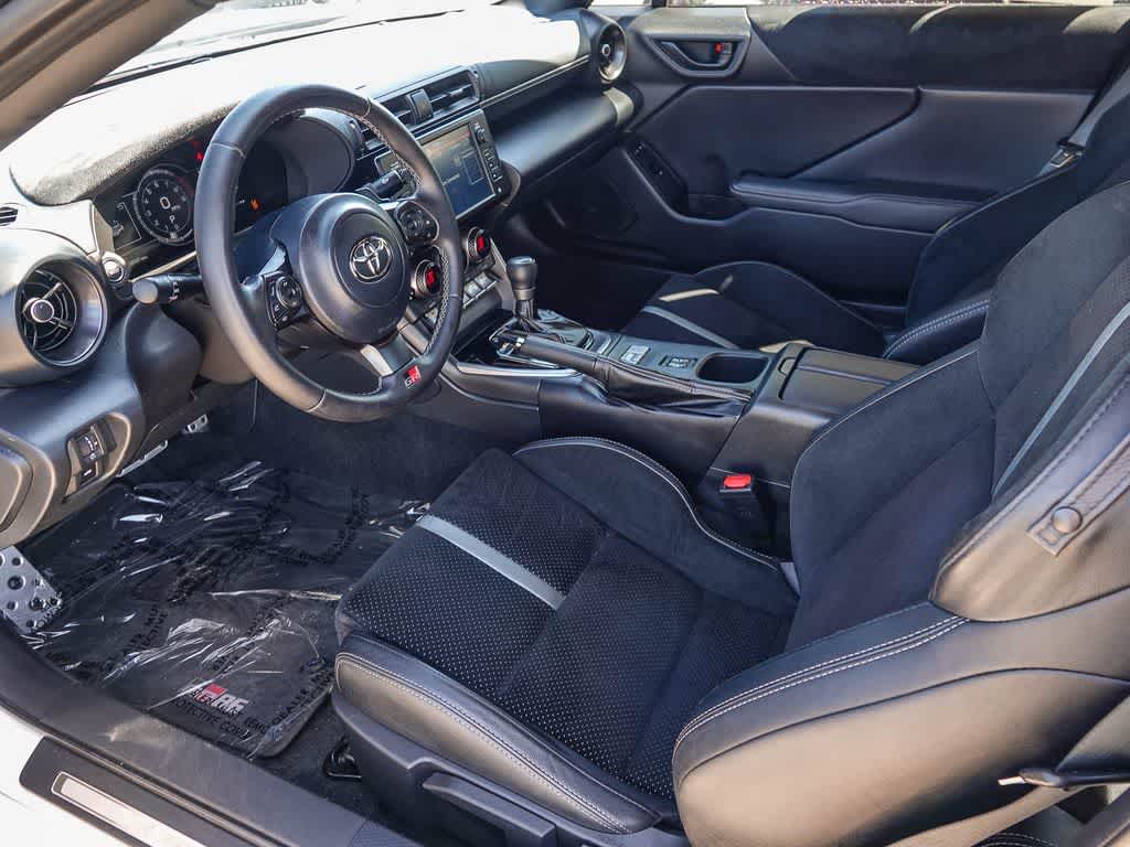 Thumbnail: 2024 Toyota GR86 - 15