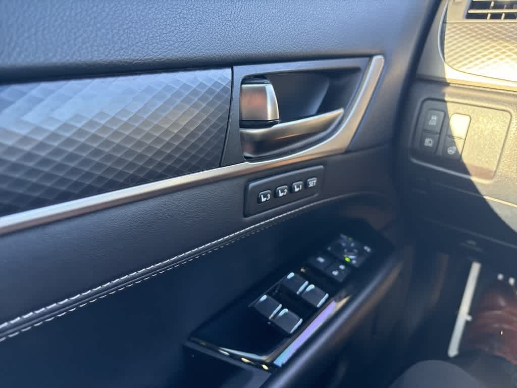 Thumbnail: 2018 Lexus GS - 10