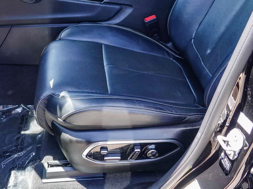 Thumbnail: 2022 Jeep Grand Cherokee - 19