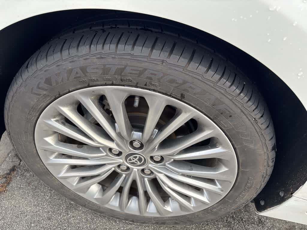 Thumbnail: 2022 Toyota Avalon - 7