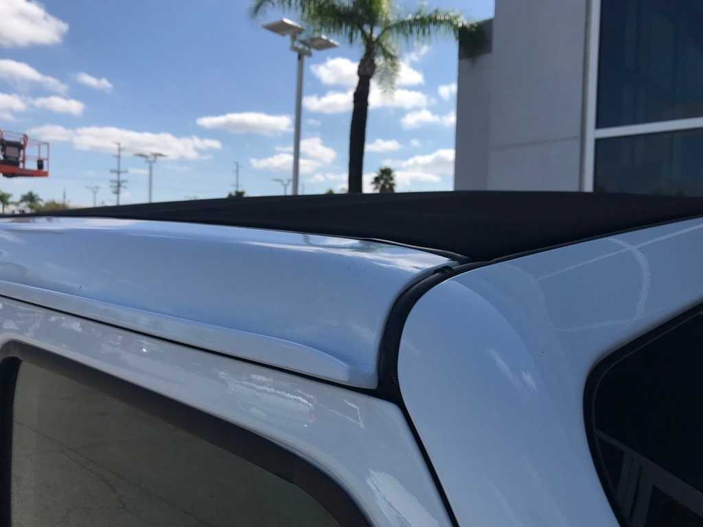 Thumbnail: 2021 Jeep Wrangler - 10