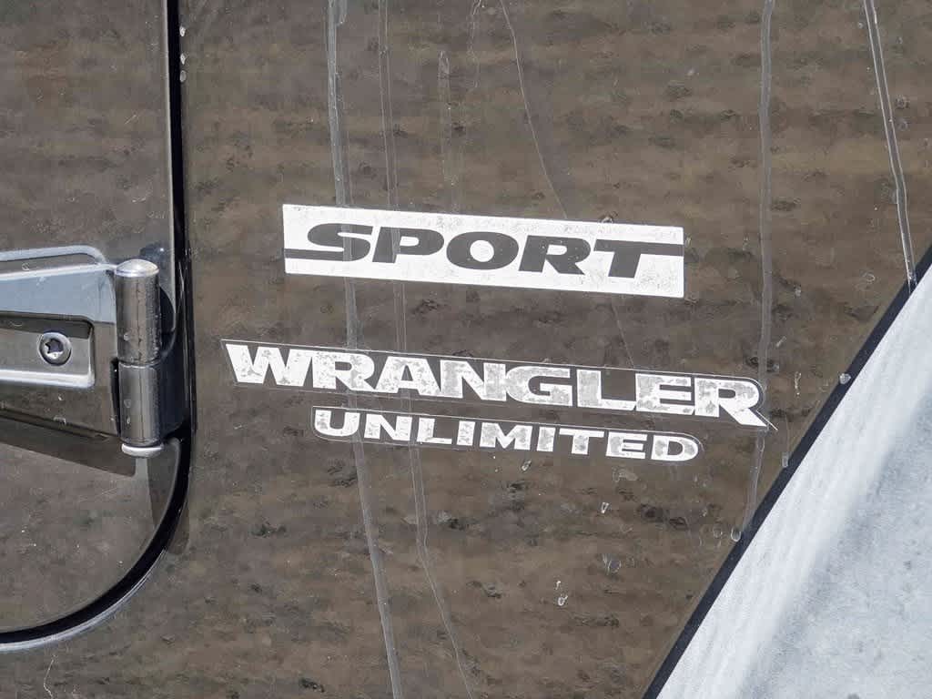 2017 Jeep Wrangler Unlimited Sport 10