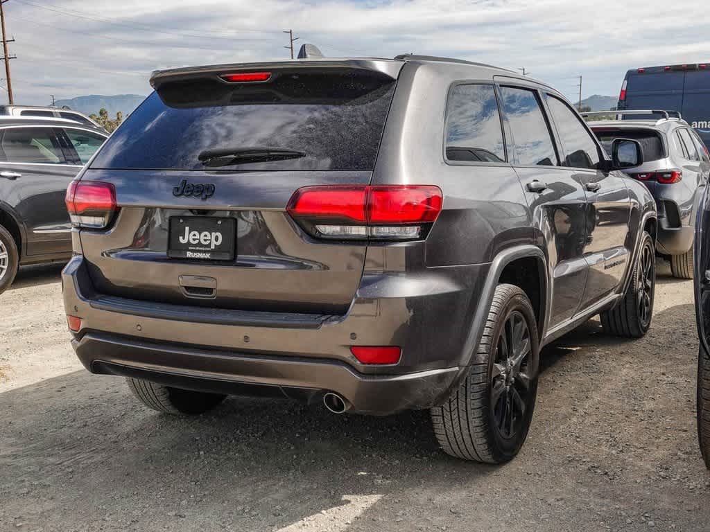 Thumbnail: 2020 Jeep Grand Cherokee - 11
