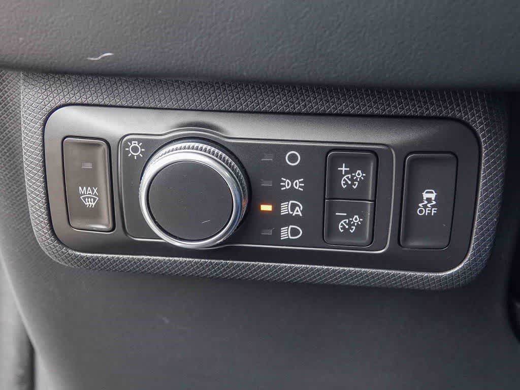 Thumbnail: 2022 Ford Mustang Mach-E - 23