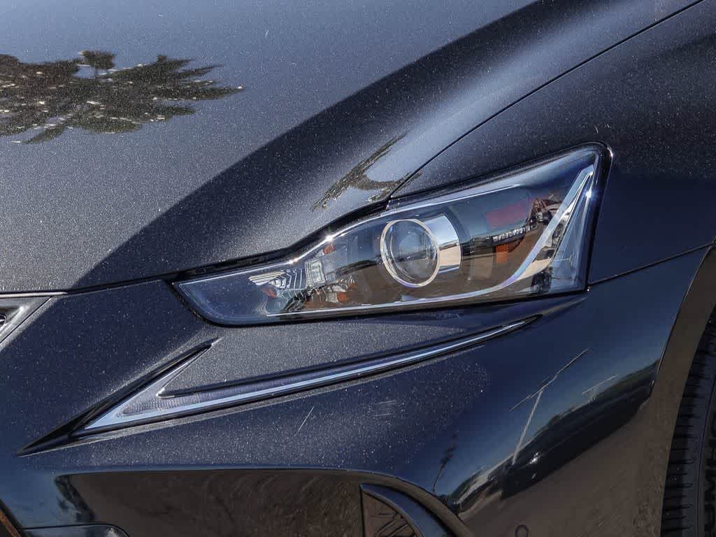 Thumbnail: 2020 Lexus IS - 8