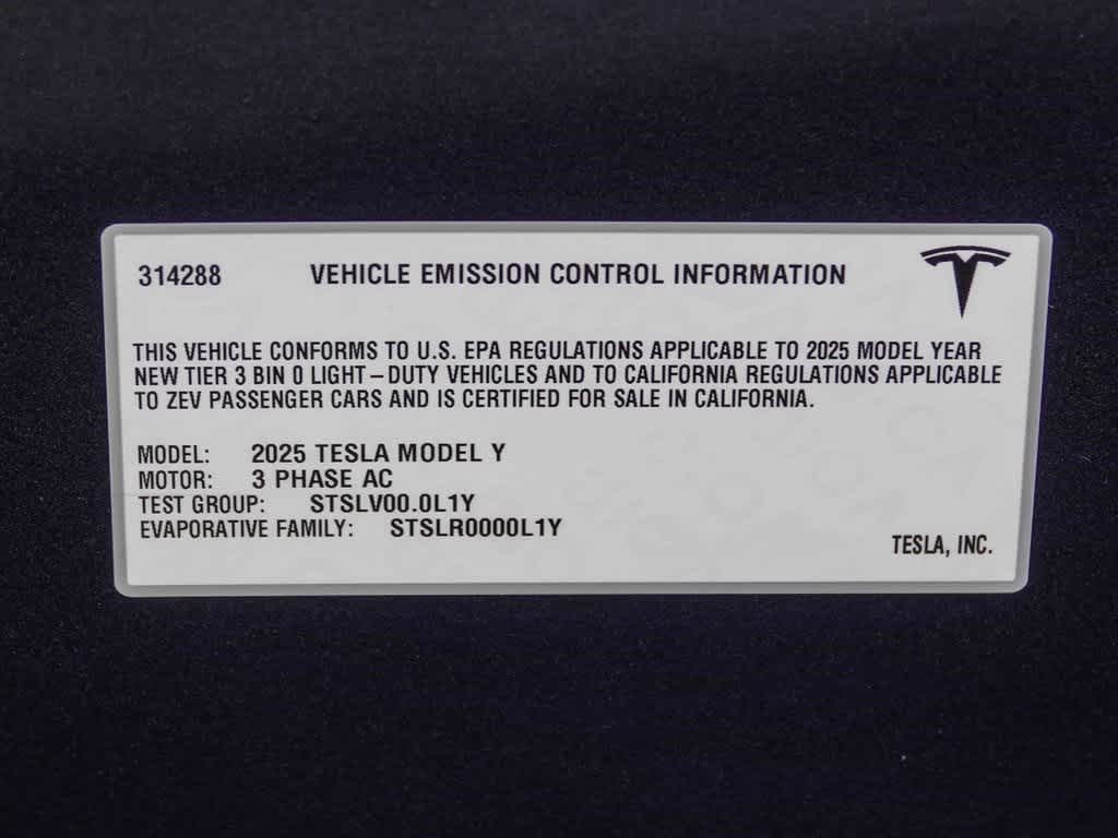 Thumbnail: 2025 Tesla Model Y - 28