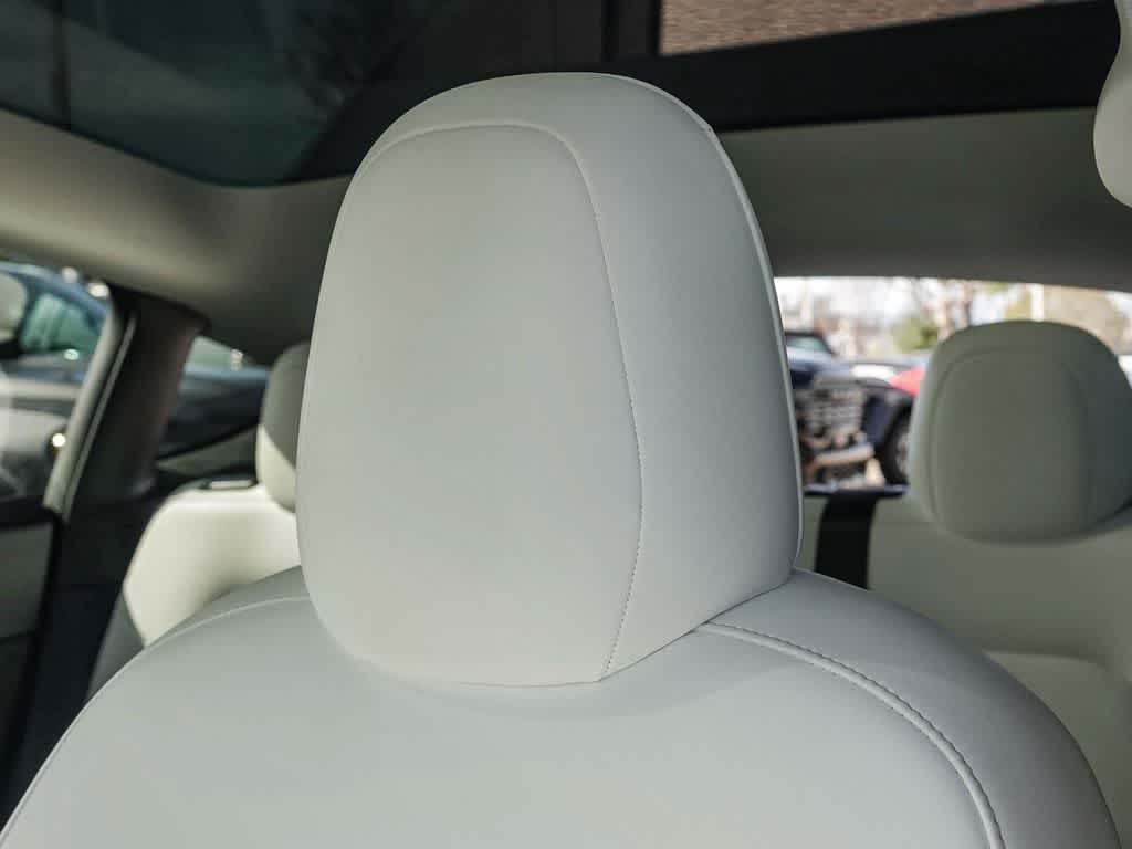 Thumbnail: 2022 Tesla Model Y - 25