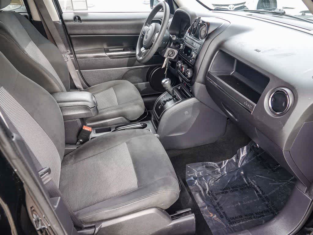 Thumbnail: 2016 Jeep Patriot - 15