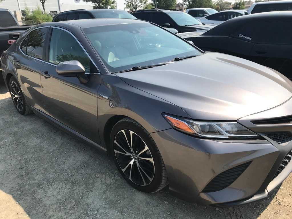 Thumbnail: 2018 Toyota Camry - 3