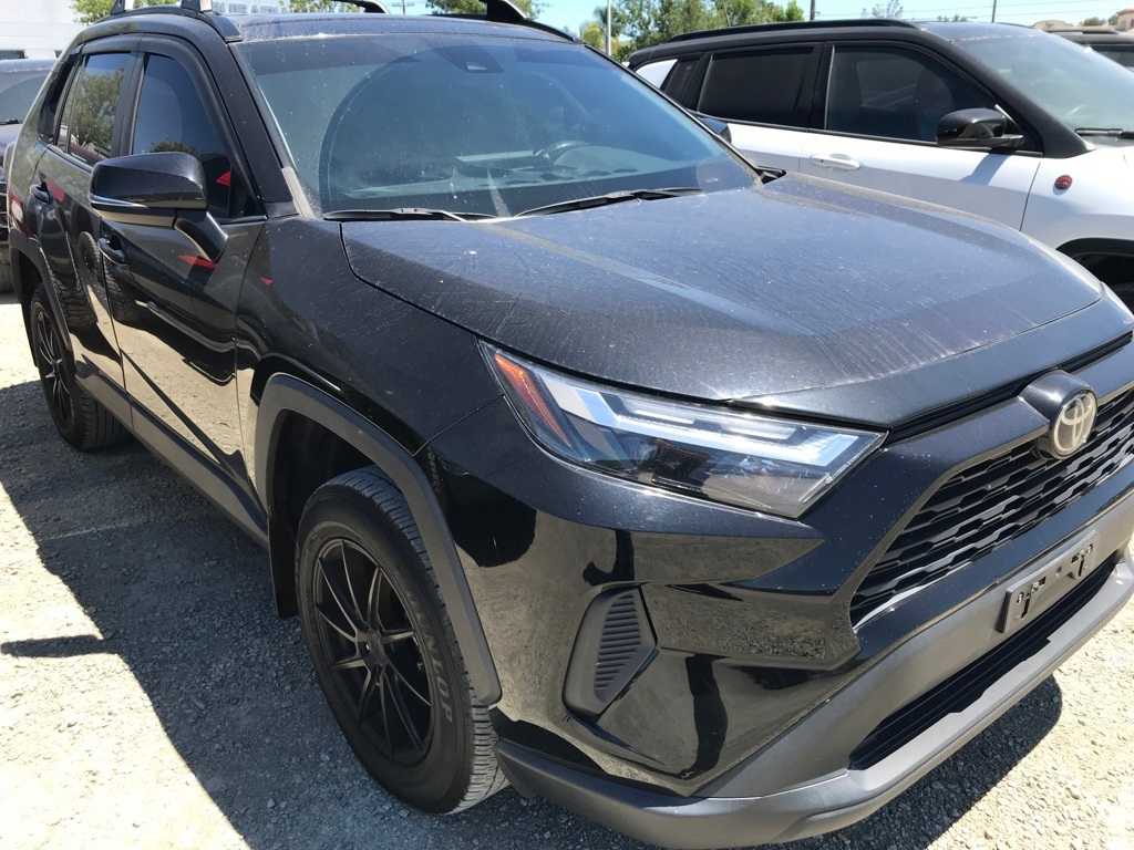 Thumbnail: 2022 Toyota RAV4 - 3