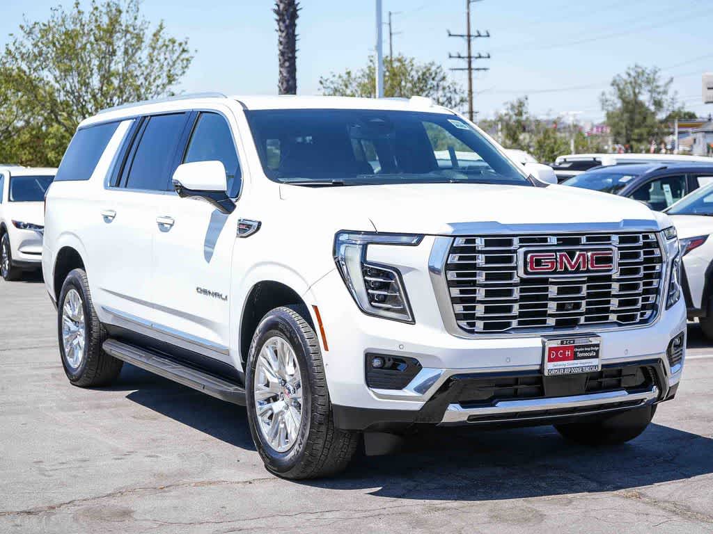 Thumbnail: 2025 GMC Yukon XL - 3