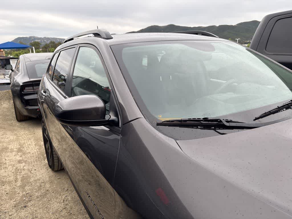 Thumbnail: 2018 Jeep Cherokee - 5