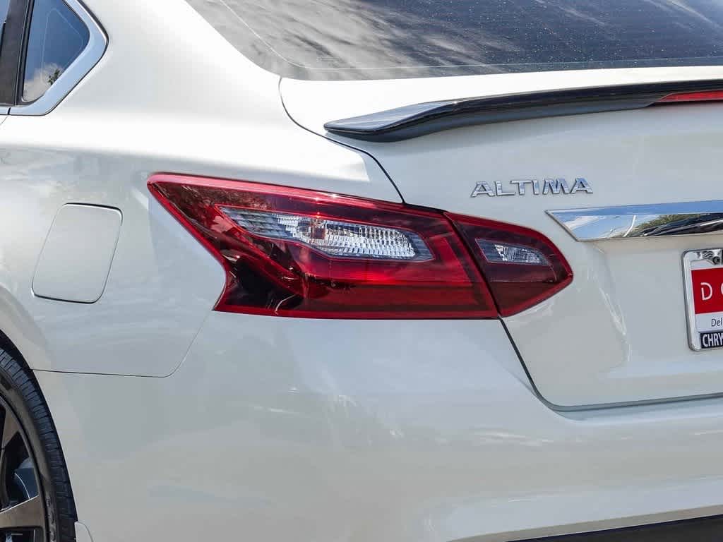 Thumbnail: 2017 Nissan Altima - 7