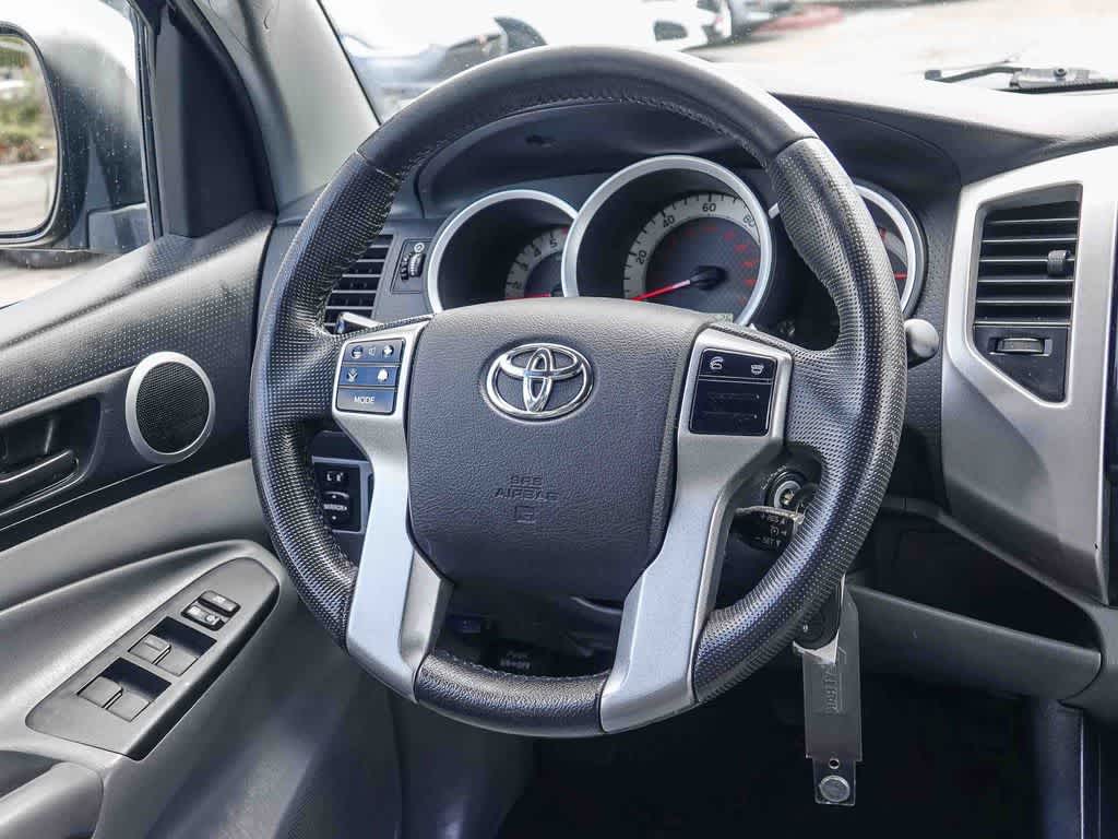 Thumbnail: 2013 Toyota Tacoma - 15