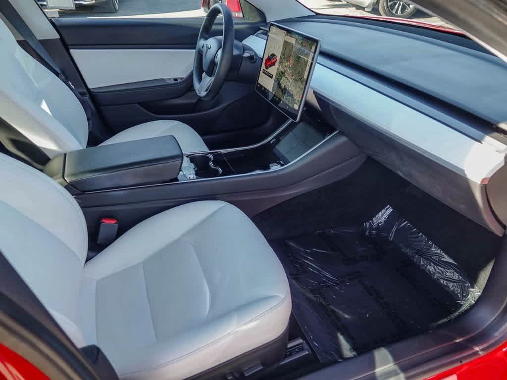 Thumbnail: 2020 Tesla Model 3 - 13