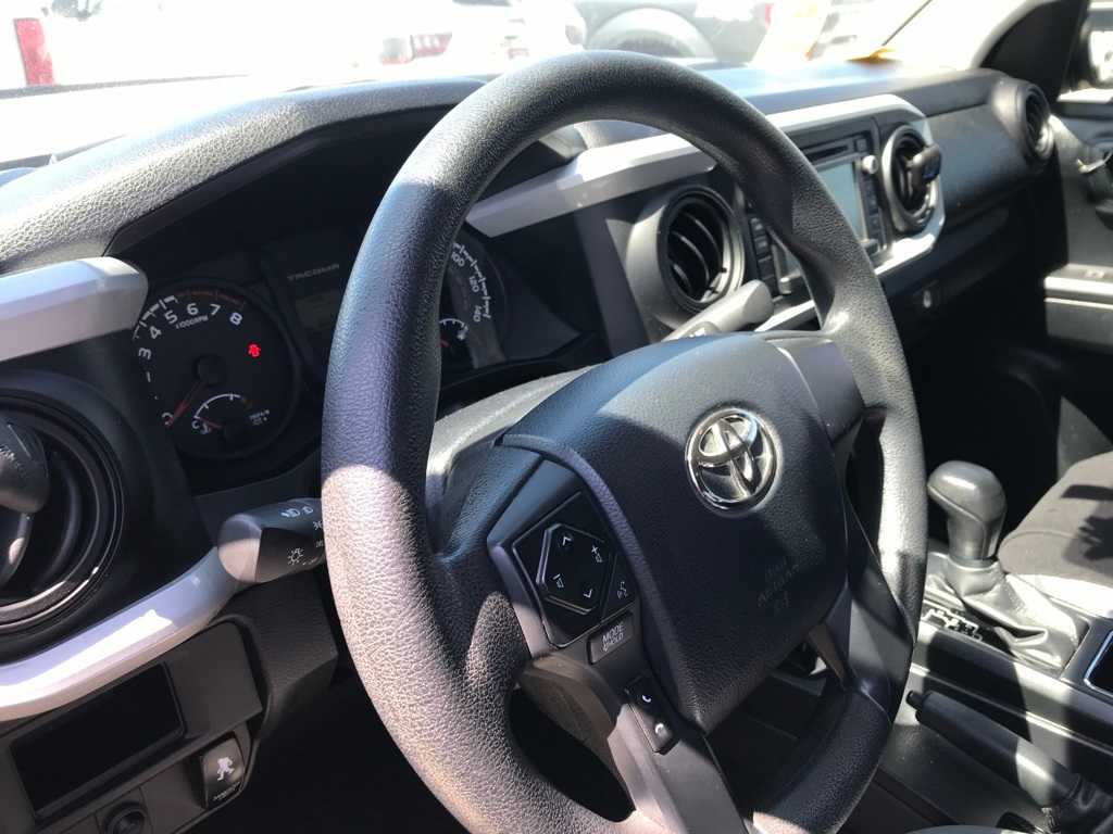 Thumbnail: 2017 Toyota Tacoma - 12