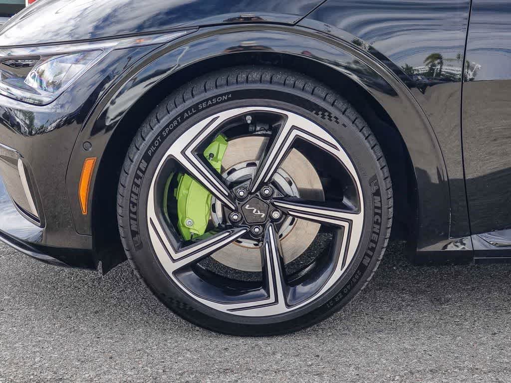 Thumbnail: 2023 Kia EV6 - 10