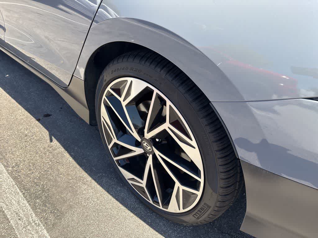 Thumbnail: 2023 Hyundai Ioniq 6 - 9