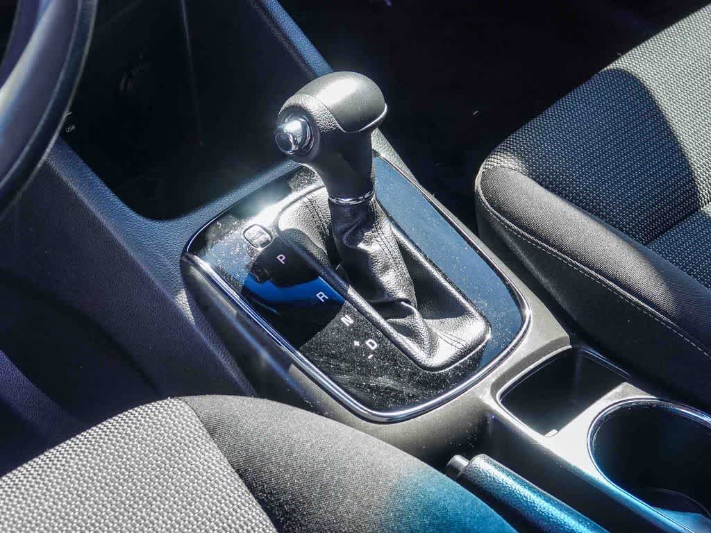 Thumbnail: 2017 Kia Forte - 18