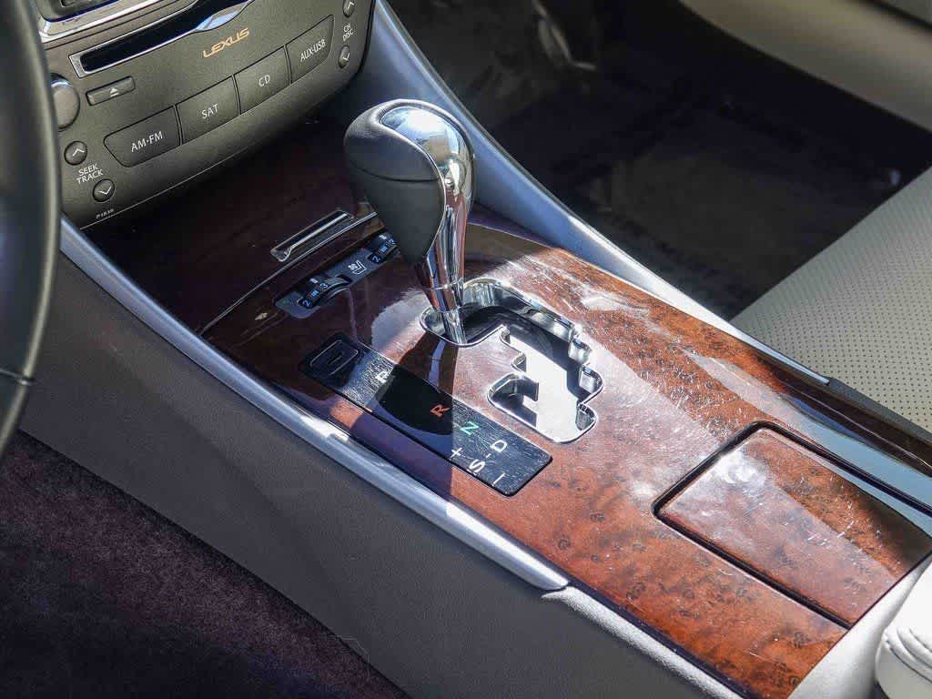 Thumbnail: 2012 Lexus IS - 18