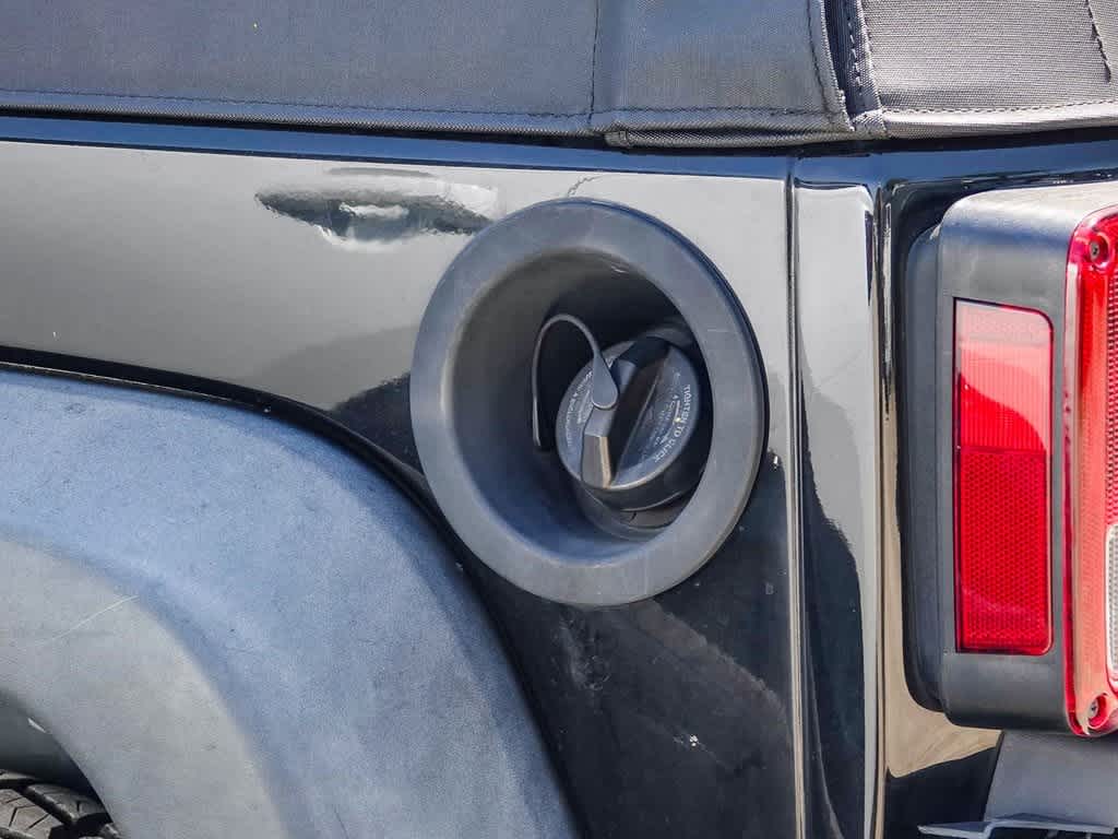 2017 Jeep Wrangler Unlimited Sport 17