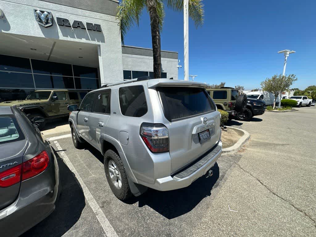 Thumbnail: 2020 Toyota 4Runner - 3