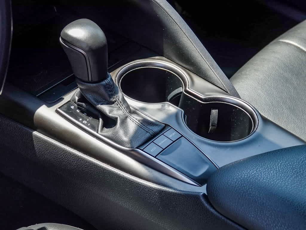 Thumbnail: 2022 Toyota Camry - 18
