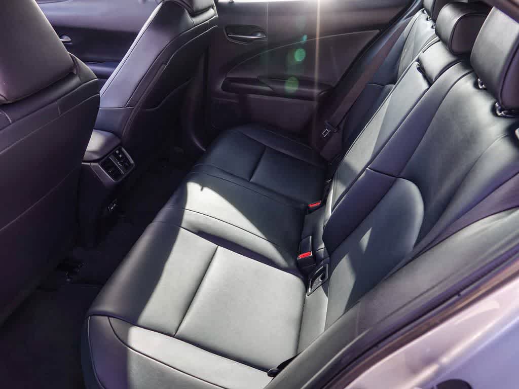 Thumbnail: 2024 Lexus UX - 18