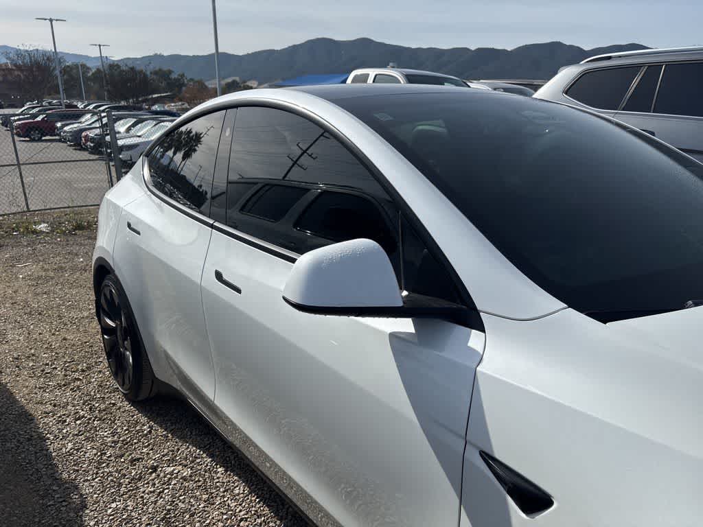 Thumbnail: 2022 Tesla Model Y - 4