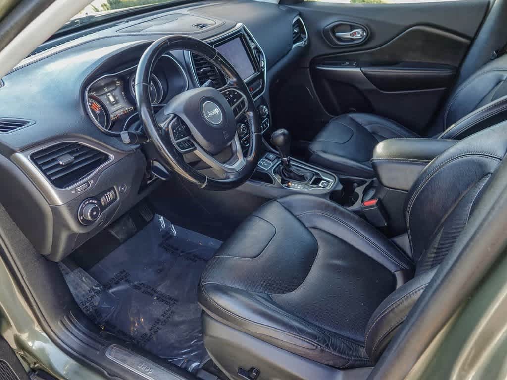 Thumbnail: 2020 Jeep Cherokee - 16