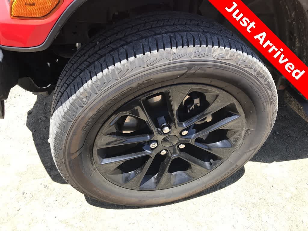 2022 Jeep Wrangler Unlimited Sahara 2