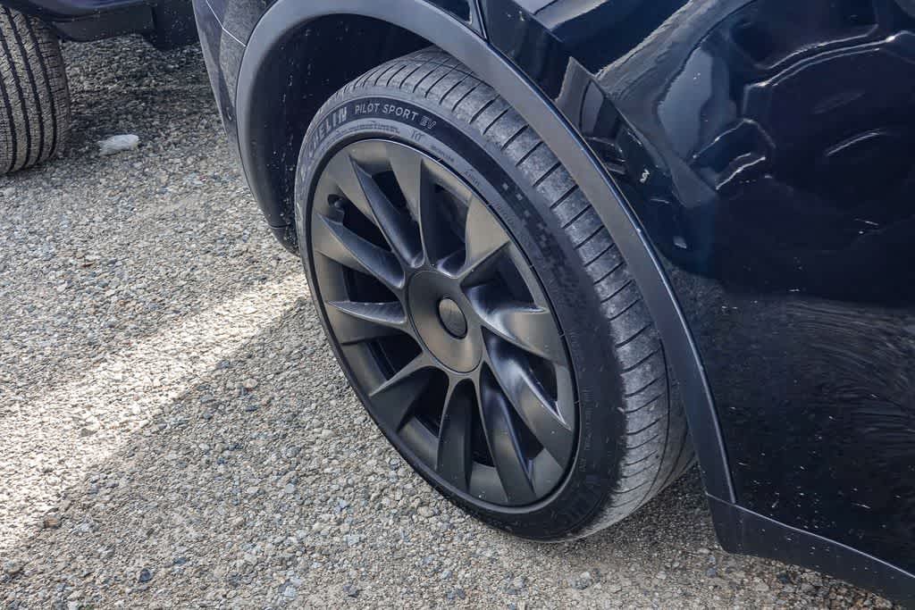 Thumbnail: 2022 Tesla Model Y - 11