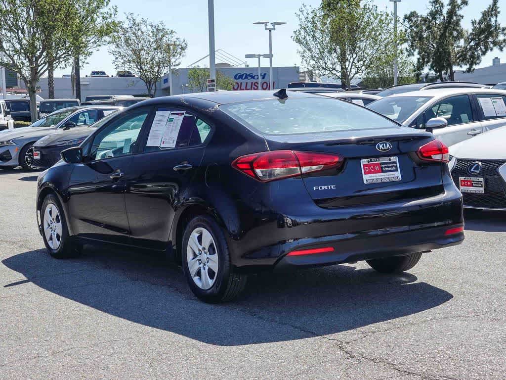 Thumbnail: 2017 Kia Forte - 6
